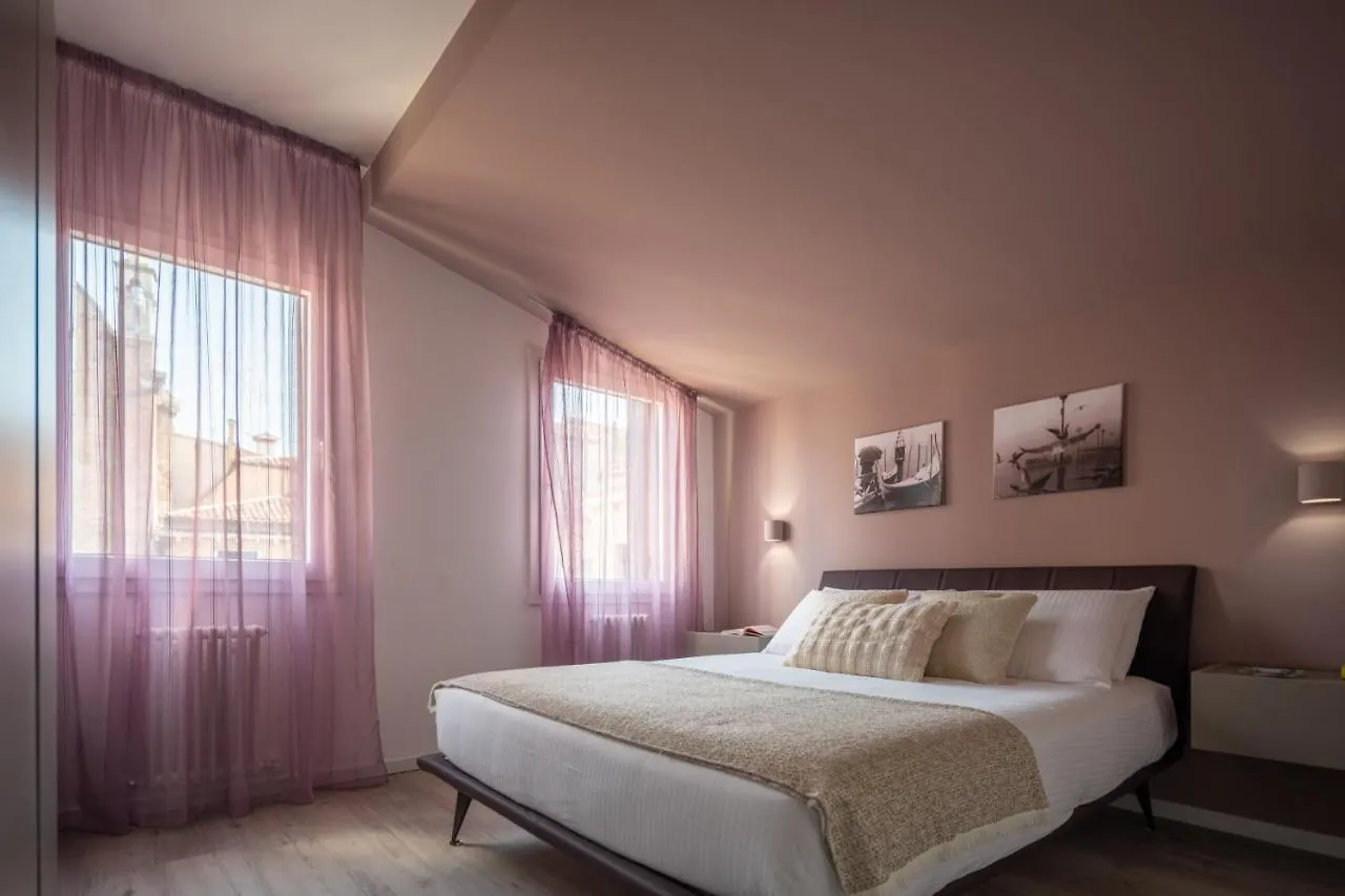 Sant'Aponal Cozy Apartment With Balcony R&R Venice