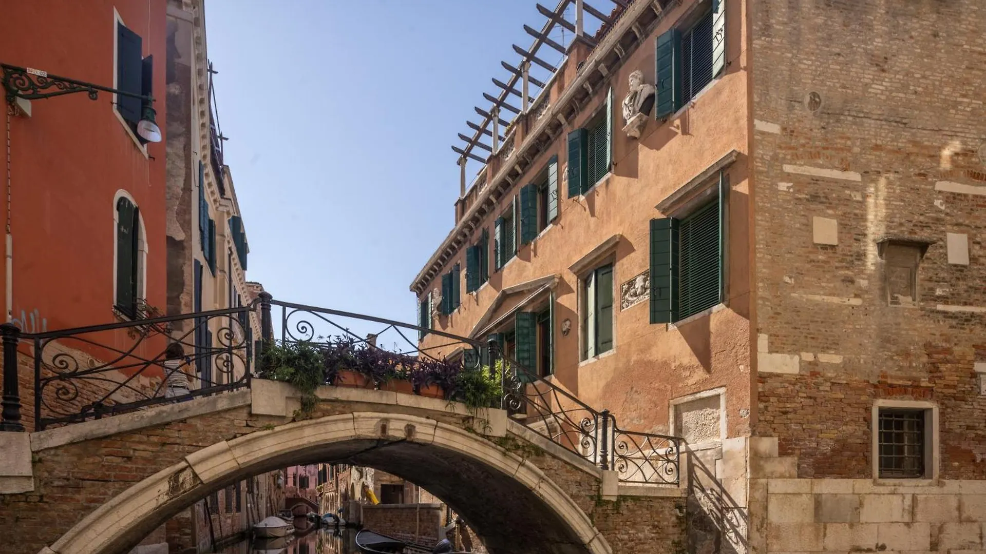 Sant'Aponal Cozy Apartment With Balcony R&R Venice